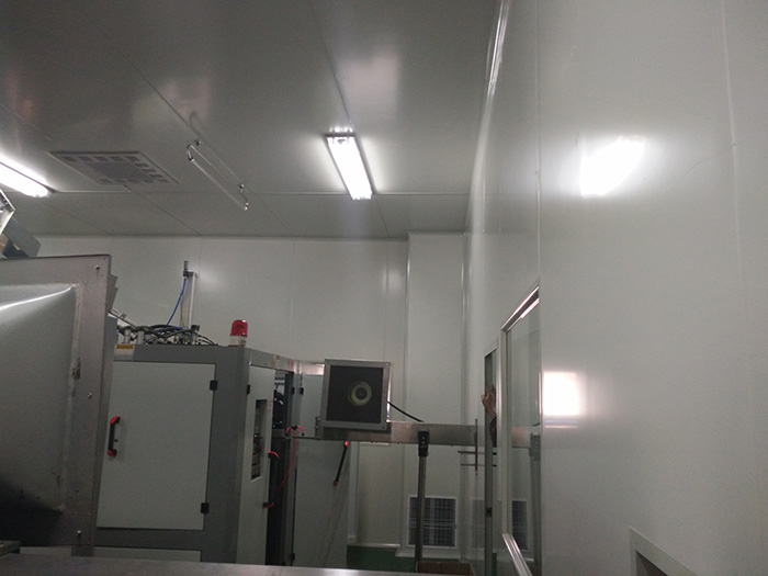 吉拓機(jī)械走向世界無(wú)菌凈化生產(chǎn)線(xiàn)吹瓶機(jī)