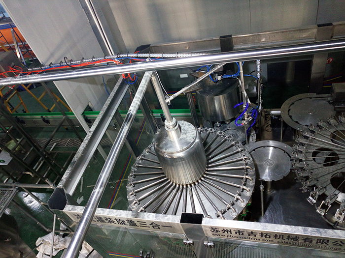 三合一灌裝機(jī)